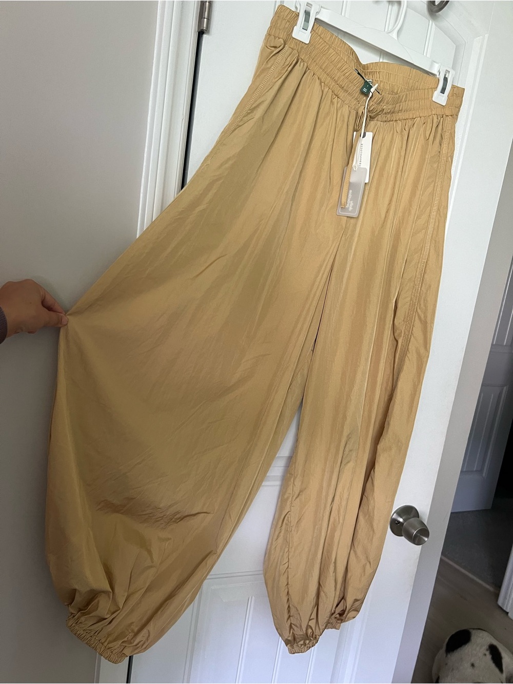 **Daily Practice Wide Leg Jogger Pants – NWT**